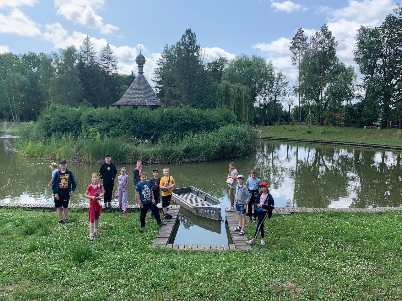 В Борисполі закінчили роботу денні та мовні табори